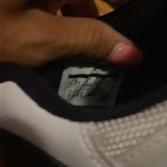 COPY - Jordan 11 Concord - Picture 2 of 5